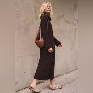 Free People Wanda Sweater Dress
Dark Brown Coffee Large